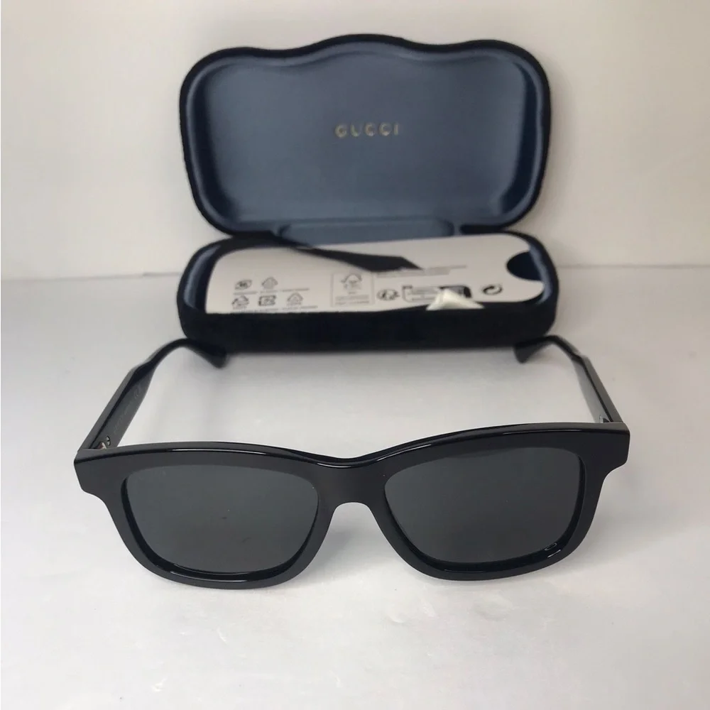 New - 💯 Authentic Gucci Grey Square Men's Sunglasses GG0824S 005